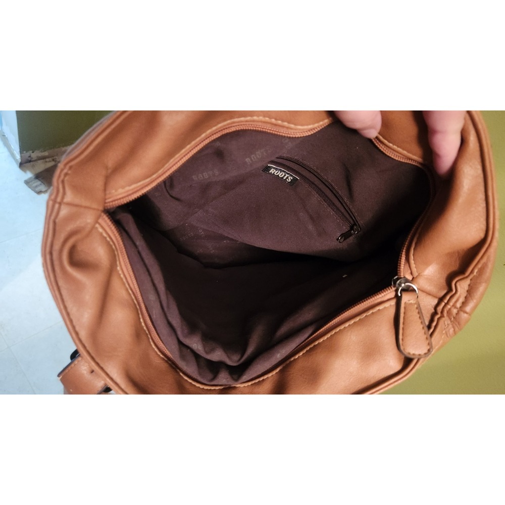 Roots Tan Coloured Purse - Picture 7 of 13